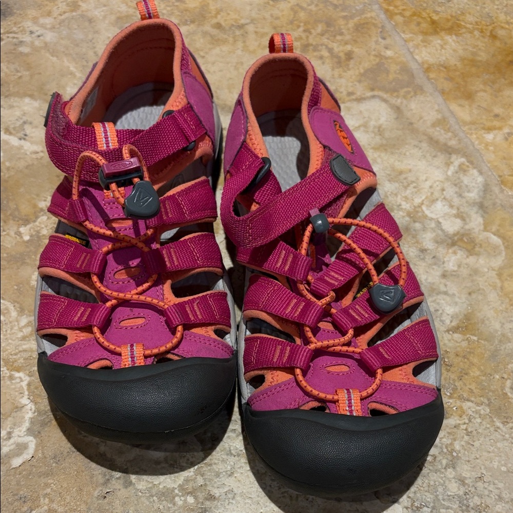 Keen Women's Vibrant Pink and Orange Sandals
